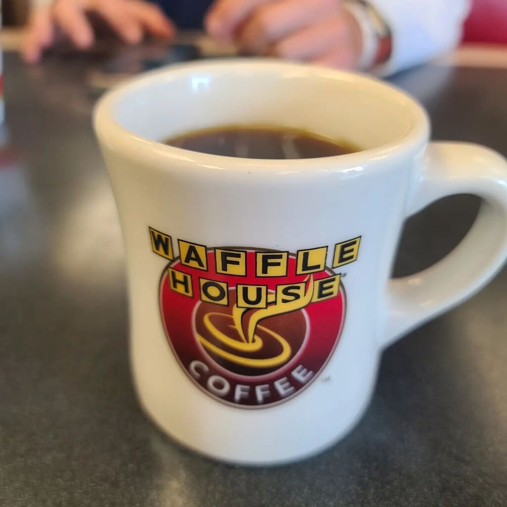 rizbee's tweet photo. We can't drive through Phoenix without a stop at Waffle House!

#roadtrip
#discgolf 
#discgolfisthebestroadtripsport 
#discgolfvalues 
#PDGA 
#playall50states 
#innovadiscs 
#ifttt 
#upperparkdiscgolf 
#williammurraygolf 
#1752
#teamrizbee https://t.co/GCyz0x7j1w https://t.co/RCdh5xGV1f