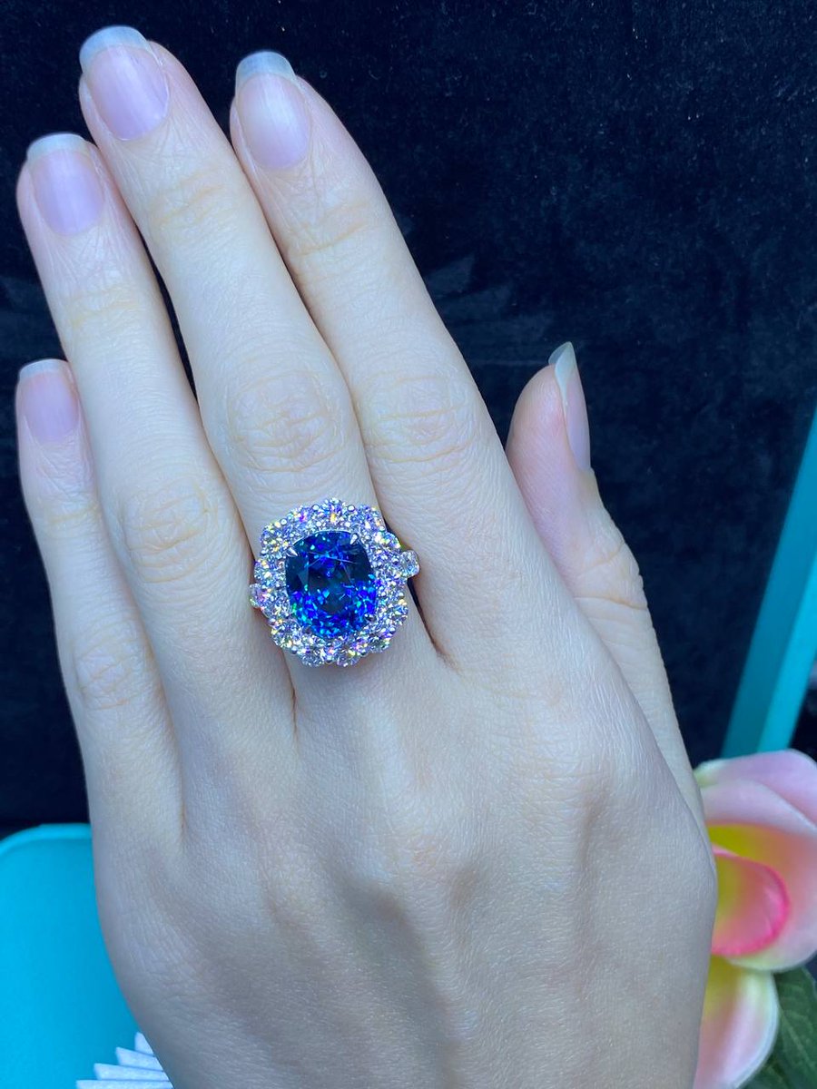 Csnj_Jewellery's tweet image. #Trending #Diamond Rings #VVS1 and Blue #Zircon availabe in #Stock ☎️ Call : 093584444 @Csnj_Jewellery #Cambodia

#trendingvideos  #luxurylifestyle #mensfashion #Collections #Stock #MyTwitterAnniversary #PichVoteySaravody  #PhnomPenh #COVID19 #พิชชี่ #PichyMemeXmissgrandthailand