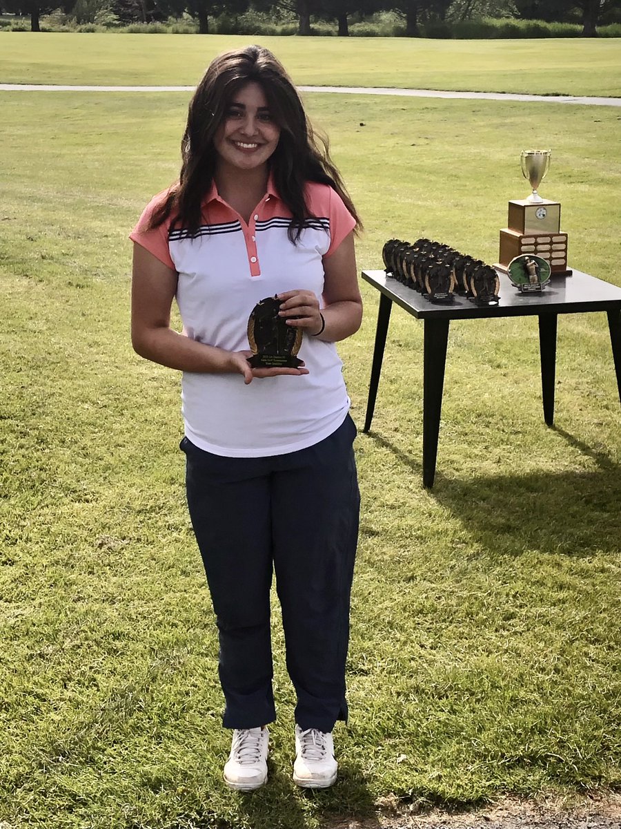 saylorheikkila's tweet photo. Some clips of me my sophomore year at state!! 

#Golf #Classof2024 #state #highschool #college #womensgolf #recrute #collegegolf #putting https://t.co/VuifszjYXf