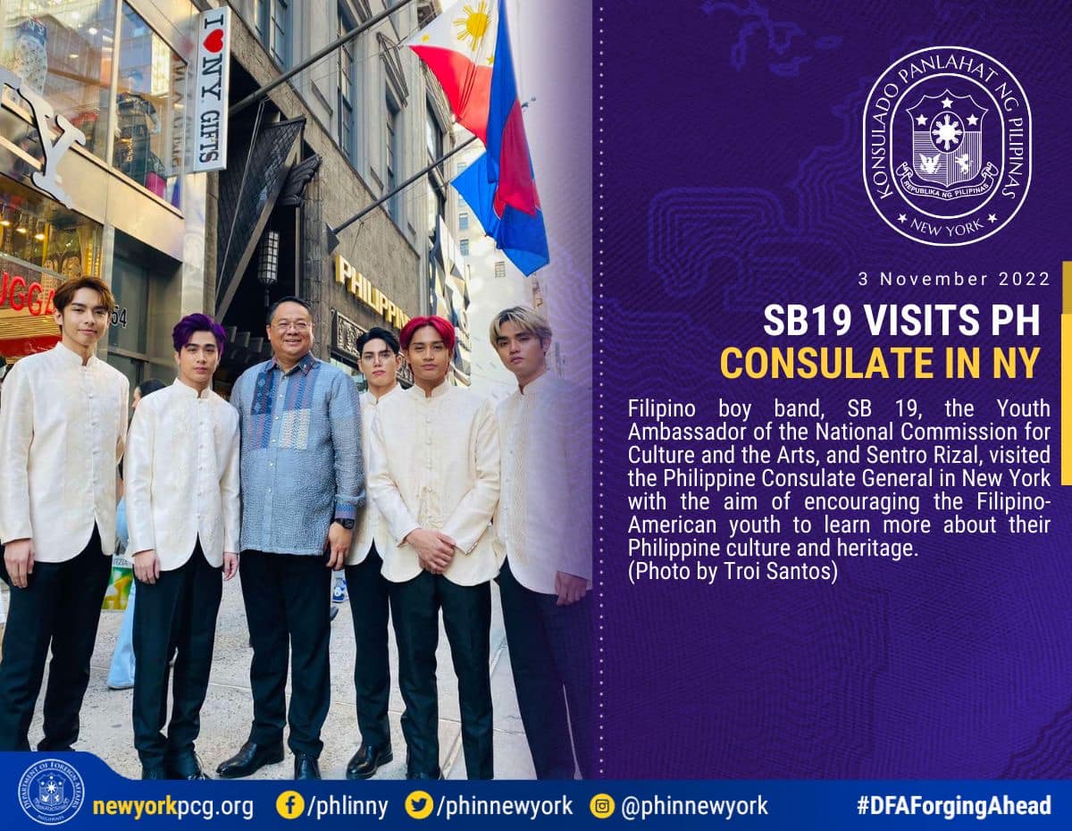 [LOOK] SB19, YOUTH AMBASSADOR OF THE PHILIPPINES, VISITS THE PHILIPPINE CONSULATE GENERAL IN NEW YORK

🔗 facebook.com/photo/?fbid=43…

 #KulturaPH #SB19
#SentroRizalNewYork #NCCAOfficial