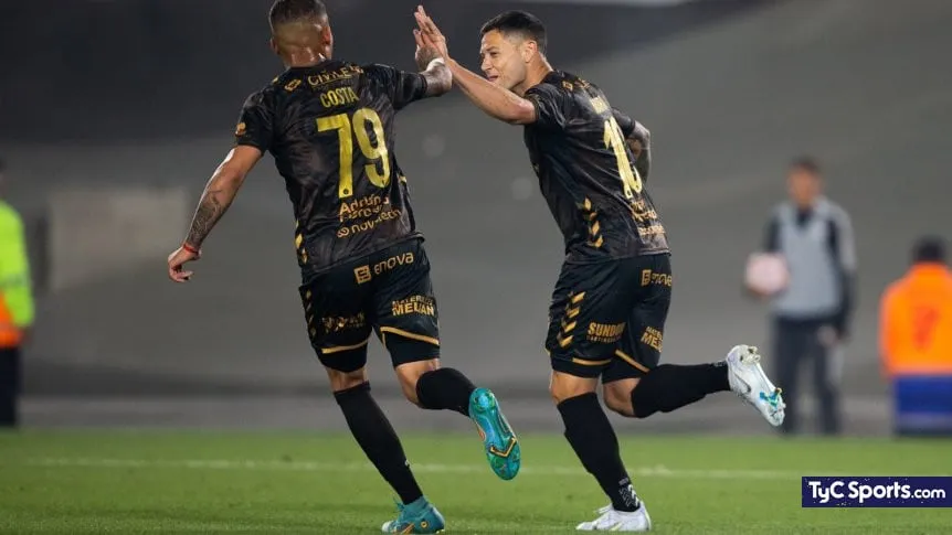 StatsFA's tweet photo. Mauro Zarate marca ante River Plate por Liga Profesional🏆su 3er gol en Platense🟤⚪️en 19PJ en el club

Suma 78 goles en Primera:

Velez [55]
Boca Juniors [20]
Platense [3] https://t.co/LroWsQYtYo