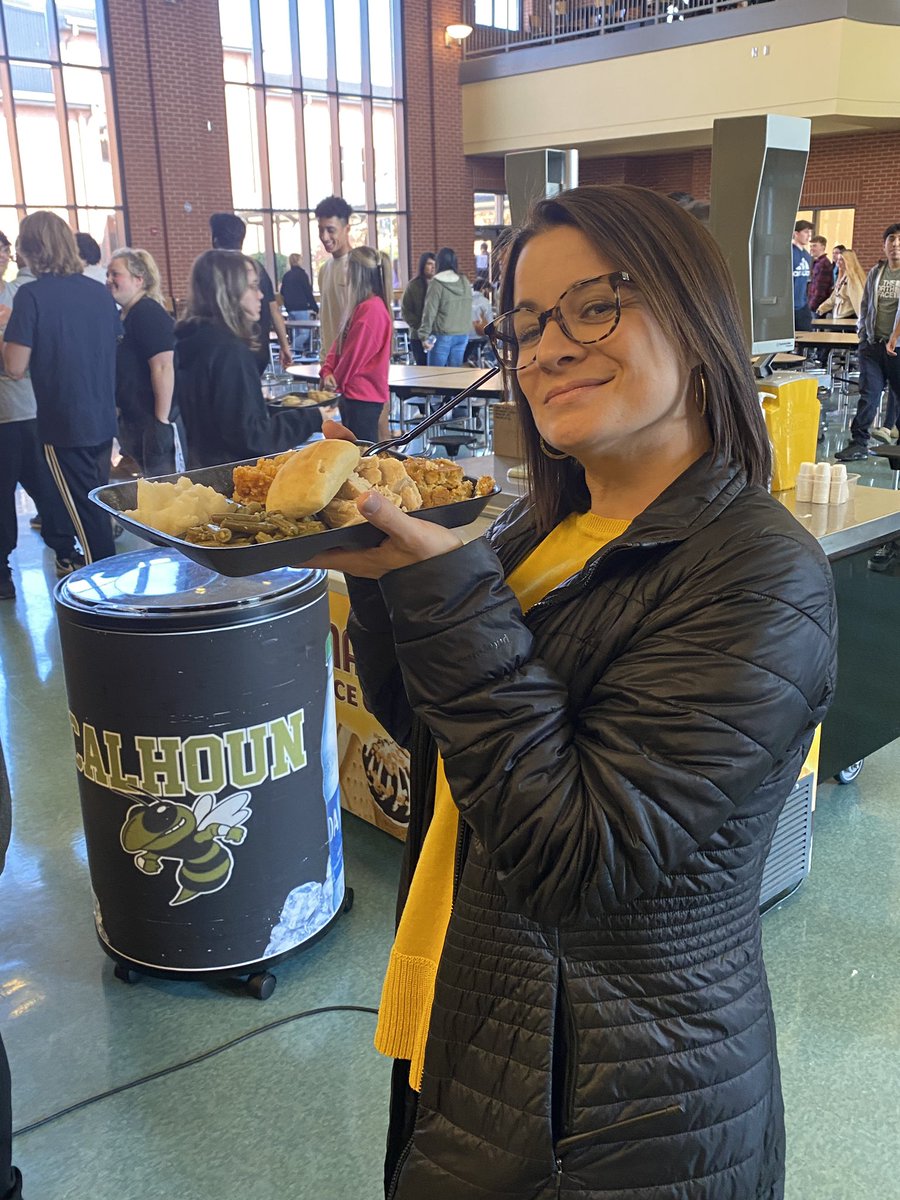 BehindtheCampus's tweet photo. Can you say, “Seconds please!” #thanksgivingdayfeast https://t.co/53dDSHMOMf