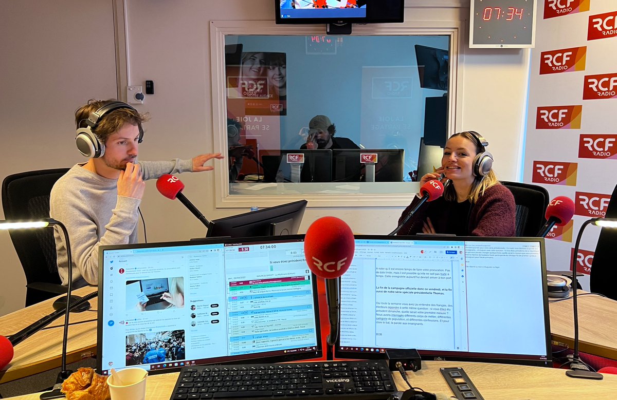 simonmarty's tweet image. Une pensée ce matin pour @claragabillet qui présente actuellement sa dernière matinale nationale pour @radiorcf 
Bon vent pour la suite Clara !