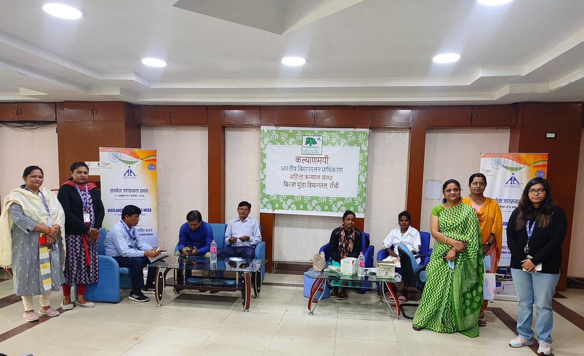 aaiRanchiApt's tweet photo. #सतर्कता_जागरुकता_सप्ताह_22 के आयोजन के क्रम मे आज @aaiRanchiApt एवं #कल्याणमयी के संयुक्त तत्वाधान मे कोविड-19 से बचाव हेतु ���क दिवसीय बूस्��र डोज का आयोजन किया गया।
#VAWAAI2022
#Honesty_For_Development
#VigilanceSeVikas
@CVCIndia
@AAI_Official
@aairhqer https://t.co/o9pnXkk0XR