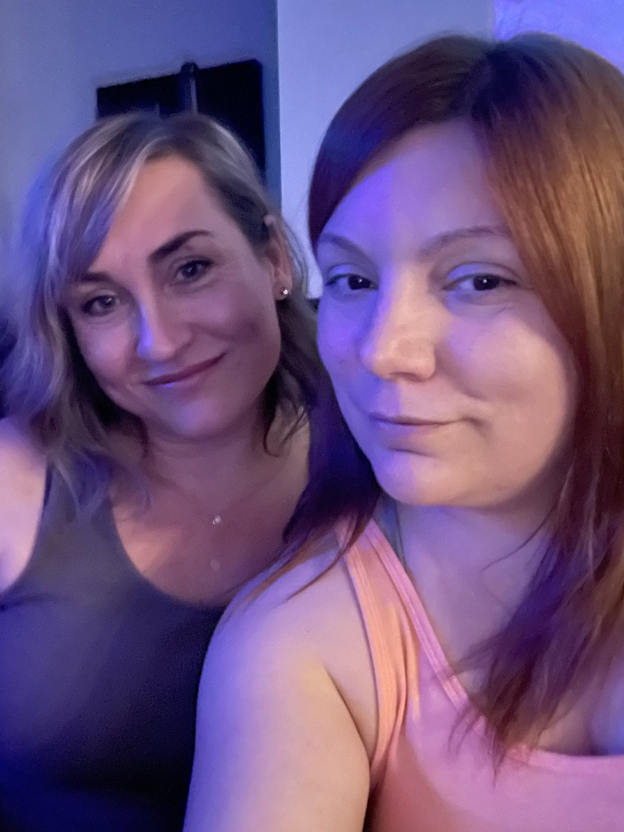 shimmer_johnson's tweet image. I’m so sad one of best friends I literally just found out she passed away today 😢 Im so sad 😭 she was my fun crazy outgoing friend ! We didn’t need to hang out weekly but we’d text talk on phone go to karaoke 🎤 vent and now she’s gone #devestated 🪦💔 Love u Monica!