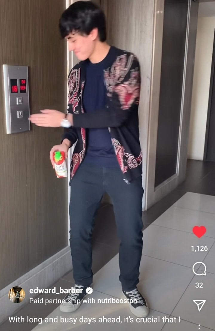 selen_ophile_'s tweet photo. Na💜niyo na po ba?Ang gwapo nitong anak mo @lanie50864965
😁
#StayActiveAndHealthy  #LevelUpAngUmaga
with @NutriboostPH #EdwardBarber 
@Barber_Edward_ 

https://t.co/tgZutu88HJ https://t.co/aCxIMdl2tY