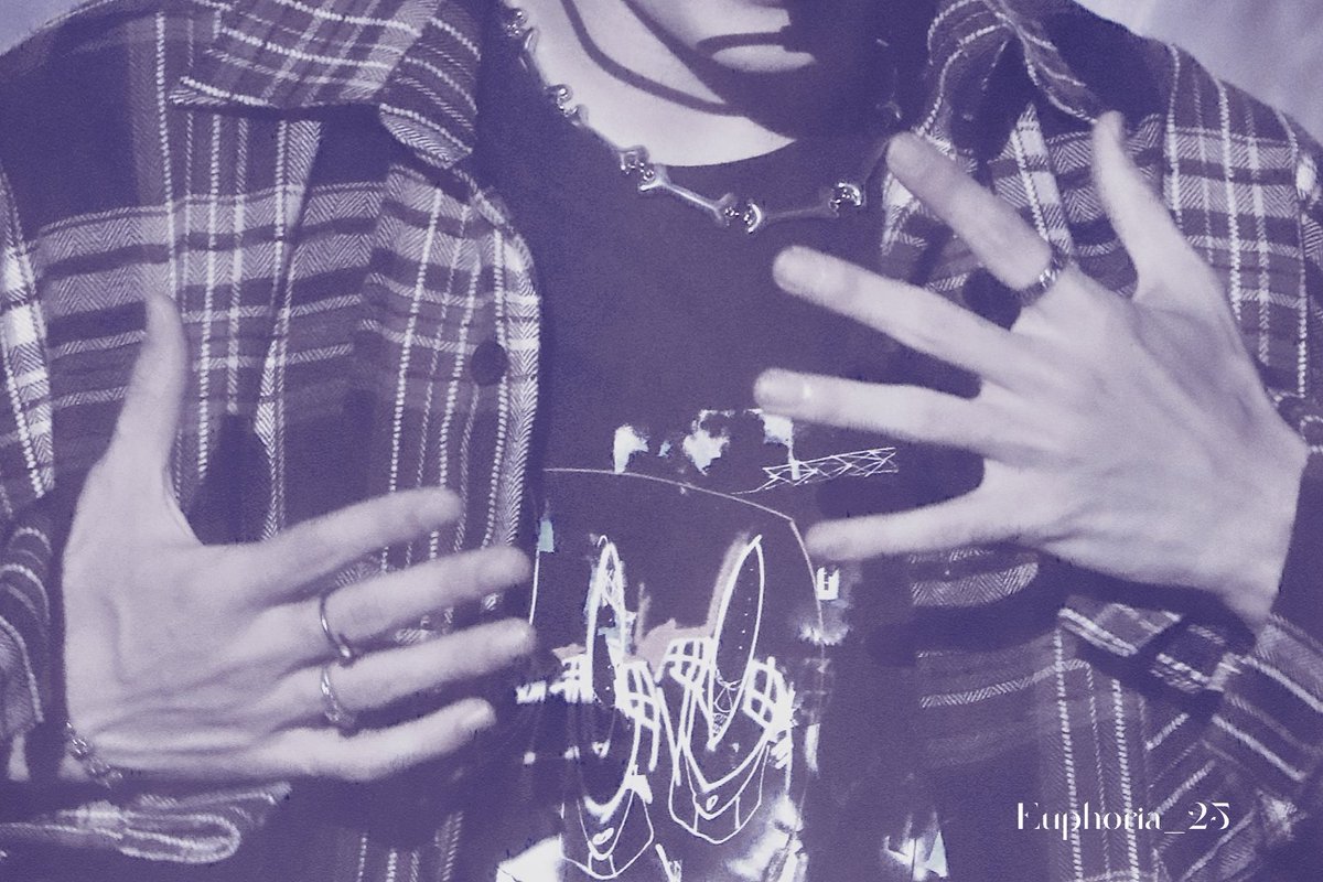 0923 Liiv 

보고 싶있💧

#JISUNG  #지성