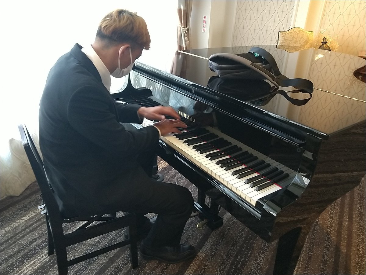 sggkvalion's tweet photo. 昨日は吉野コータロー選手の結婚式でした。
十嶋氏は声も拍手もでかいけど嬉しそうだった。
吉野君、奥様おめでとうございます！
#2AW https://t.co/plmrHKJytm