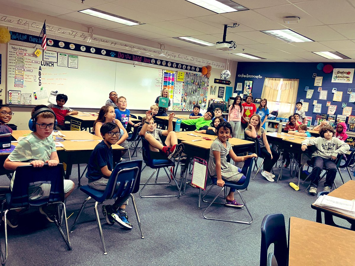 MrsKristenPaul's tweet photo. Amazing time reading a picture book to students @thewheatlands308 we talked about overcoming fears and the role that adults play in encouraging us. @tharmon308 #selfawareness #relationshipgoals #emotionalintelligence https://t.co/MwSOIpZ6TX