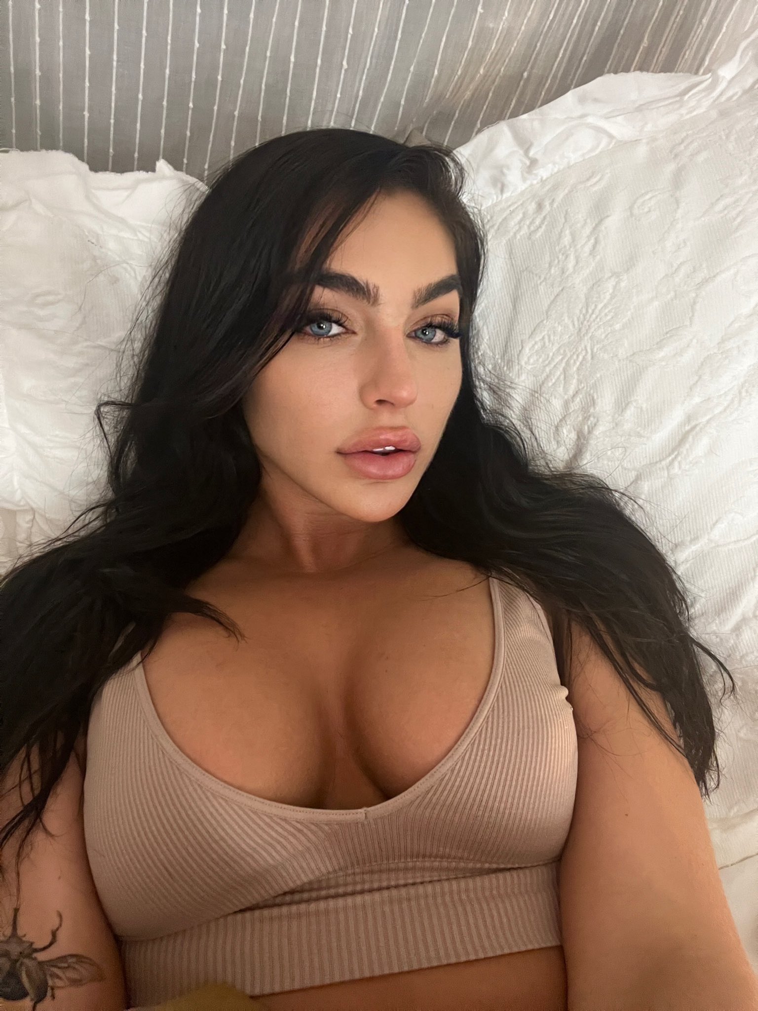 Tw Pornstars Pic Emily Rinaudo Twitter Currently Am