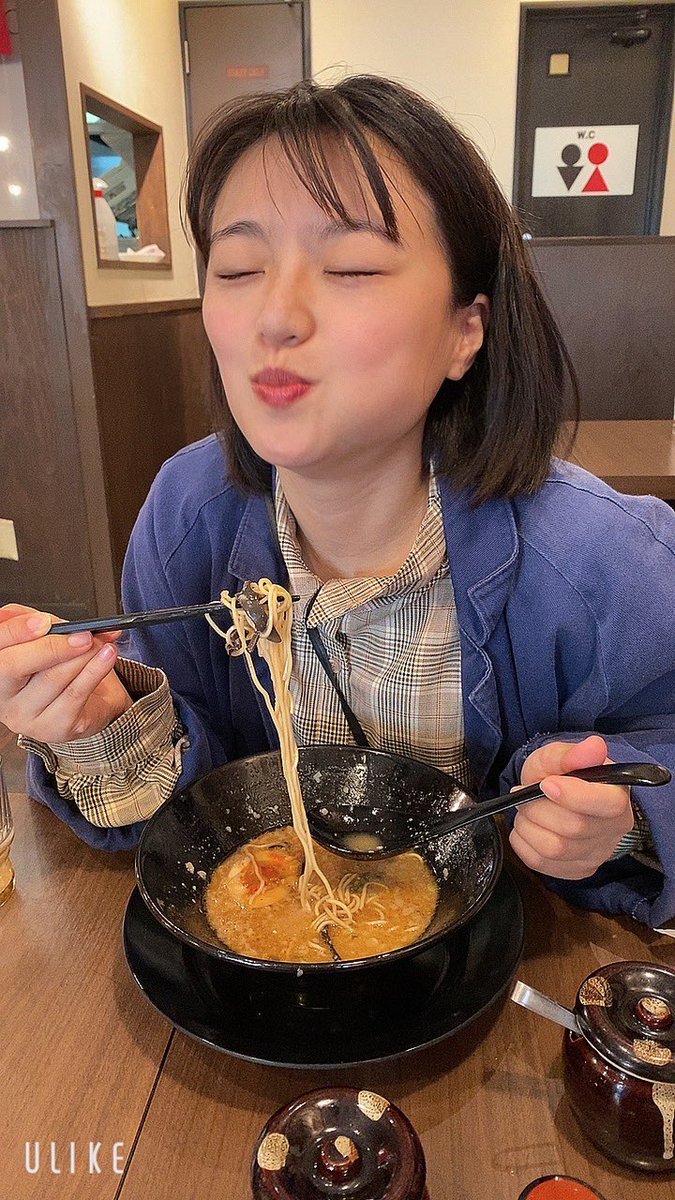 iwachi_CHANKO's tweet photo. 10億年ぶりのラーメンは沁みた #朝ラー https://t.co/FdrRKqmmoq