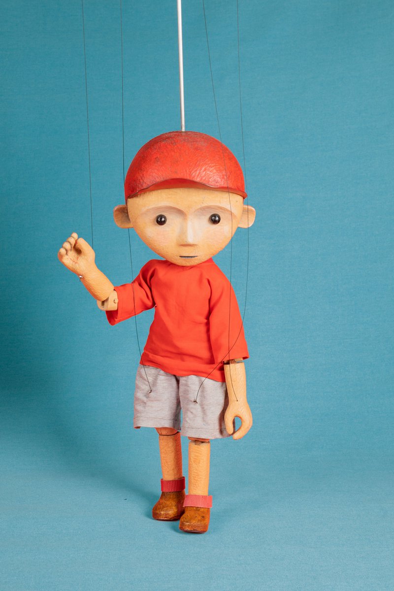 🧵👇
Interest in our Puppet NFTs has dropped off a bit.

So this is a little reminder that we're still here, still building, and still making award winning puppet shows out of Perth, WA.