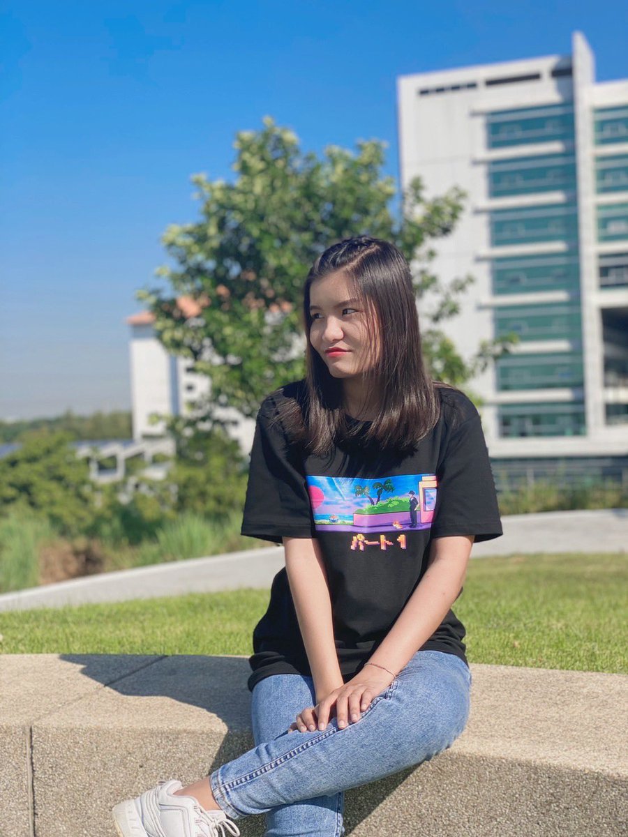 rit_ning's tweet photo. ใส่เสื้อปรัชญ์มาถ่ายรูปตามรอยปรัชญ์ เก๋ๆอ่ะแก เสื้อใส่สบายมาก เนื้อผ้าก็ดีมากเช่นกัน ไอเลิฟ 🤍
#PartByPrat
#Prat_Bapo @hamtharo_prat https://t.co/JzY8LW3UyO
