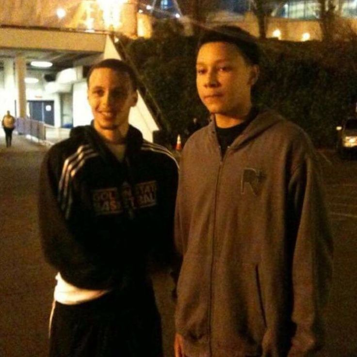 FgsFefpUUAAjCu5?format=png&name=900x900