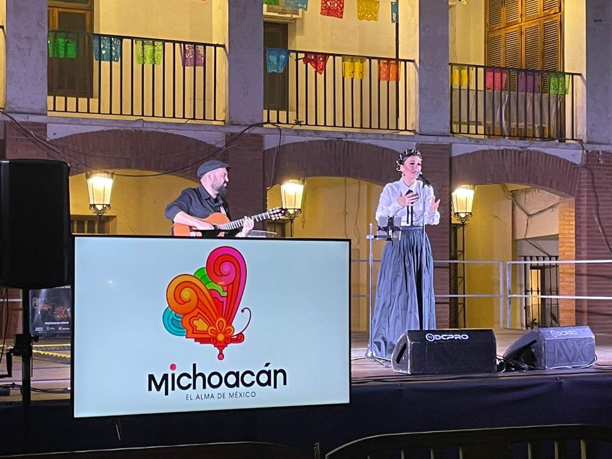 En representación del Embajador <a href="/QuirinoOC/">Quirino Ordaz Coppel.</a> y del Secretario de Turismo de #Michoacán, asistí a la inauguración del evento “Cruzando Fronteras” celebrado en Ayto. de Pinto. 
Vivimos de cerca las tradiciones, música y grastronomía en el marco del #DíadeMuertos

#MéxicoEnEspaña