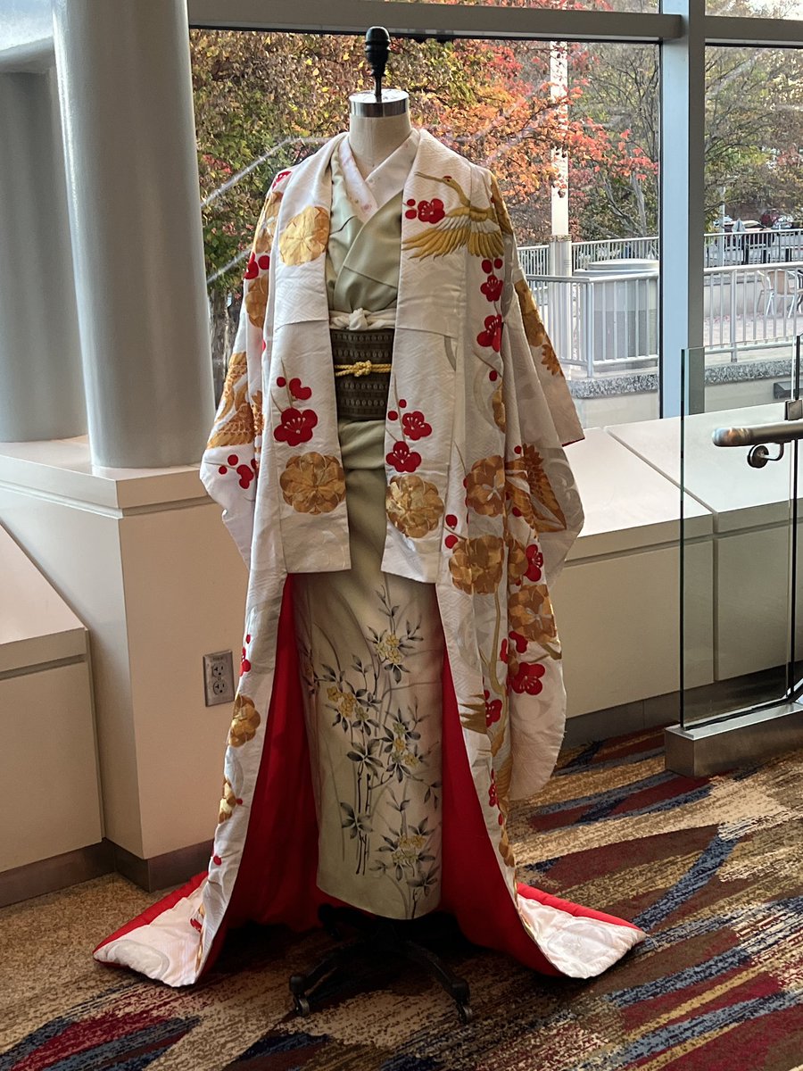 tannerteaches's tweet photo. What an AMAZING night at the 🎶 #AtlantaOpera 🌸#MadameButterfly 🎶performance @APSMidtown @APSESOL #InternationalClub * Special thanks to 🚌@WebbCoff for your help w/ transportation!!! ❤️ @thebetsybockman @apsupdate @DrLisaHerring @AsstPrin_MDavis @che_andrews #fullSTEAMahead🚀 https://t.co/Qow5LXU715