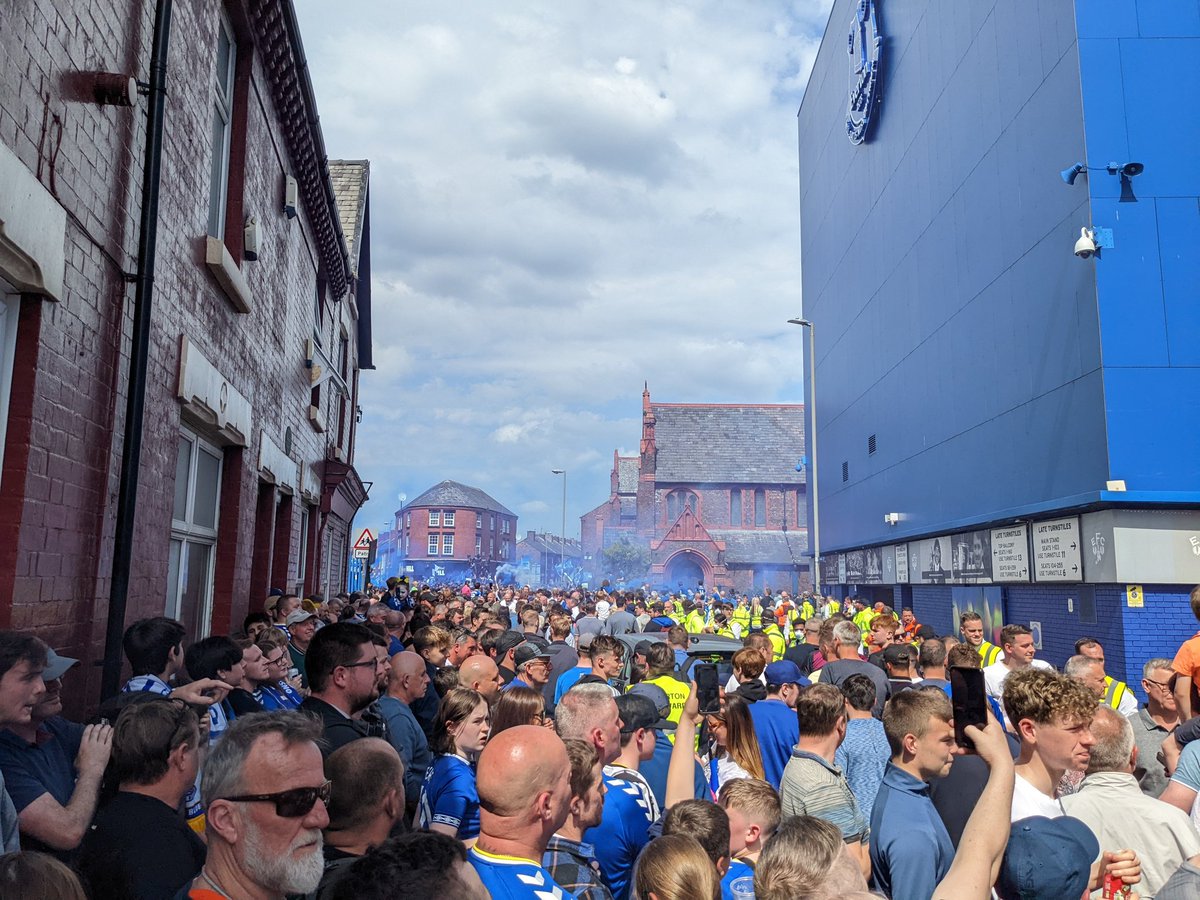 Join your fellow Toffees at 12:30pm to watch the Blues take on the Leicester City.  It is the only Premier League game at that time so there should be plenty of open TV's to watch as we try to take 3 points at home from the Foxes! #COYB #UTFT