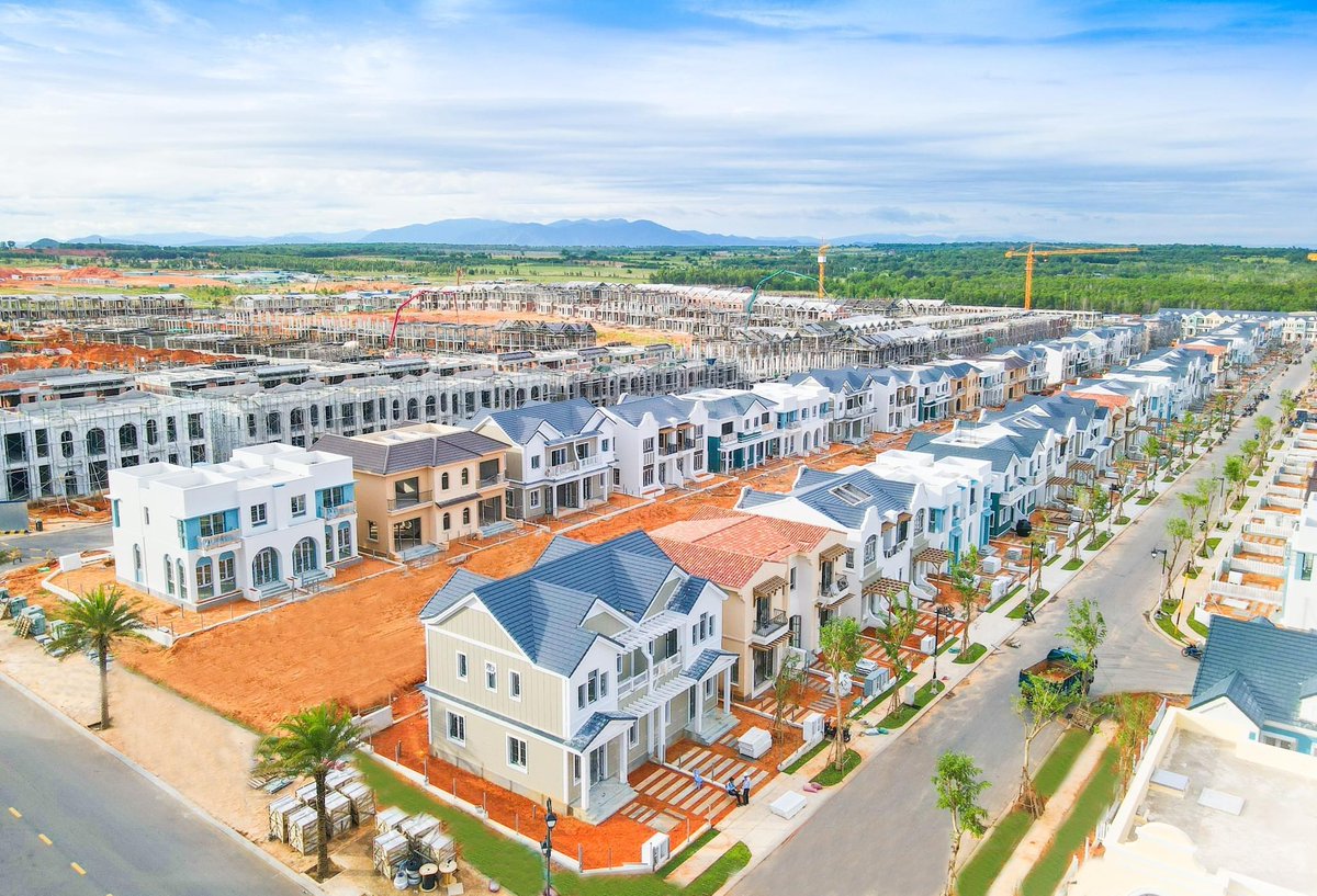 Property_Nova's tweet photo. NOVA E&amp;C BÀN GIAO KHU 3.4 - PHÂN KHU FLORIDA - NOVAWORLD PHAN THIET 

☎️ 0911 747 838
🔰 https://t.co/9S4hUlrpIy
📍 https://t.co/gthuvkgH15

#Secondhome #NovaWorldPhanThiet #Novaland #Mizumi #Olympic #Festival_Town #Florida #Star_Avenue #Boutique_Hotel #PGAGolfVillas #The_Kingdom https://t.co/QYeAs2evJm