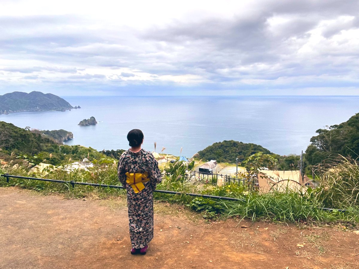 ayn_camp's tweet photo. 先日の #絶景キャンプ 🏕
いつものことですが、絶景🌊とお酒🥂🍺で時間が溶けて、あっという間😇でした。
#着物キャンプ
#お着物deソロキャンプ
#ヴィガス2 #Vigas2
#南伊豆夕日ヶ丘キャンプ場
#G6サイト #天守閣サイト https://t.co/98ngiiEwmr