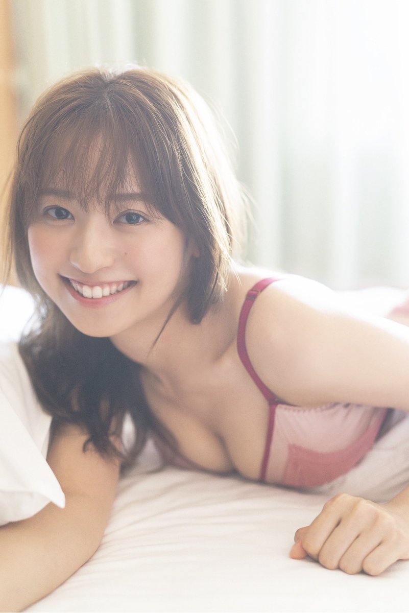 avex_gravure tweet picture