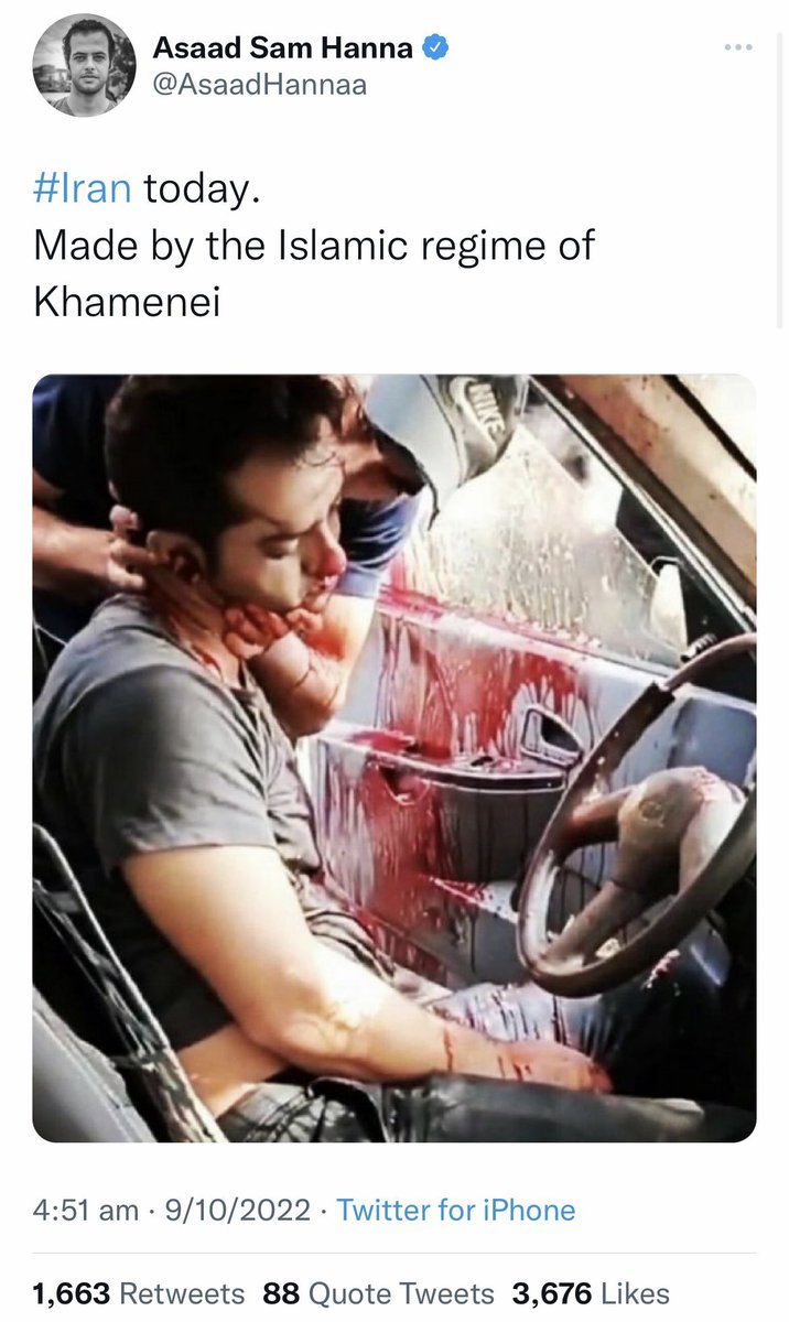 freeman010's tweet photo. فاصله زمانی این دو تصویر درست یک ماه است! #مهسا_امینی #خیابان_مال_شماست_نگهش_دارید https://t.co/88VDm1jzdx