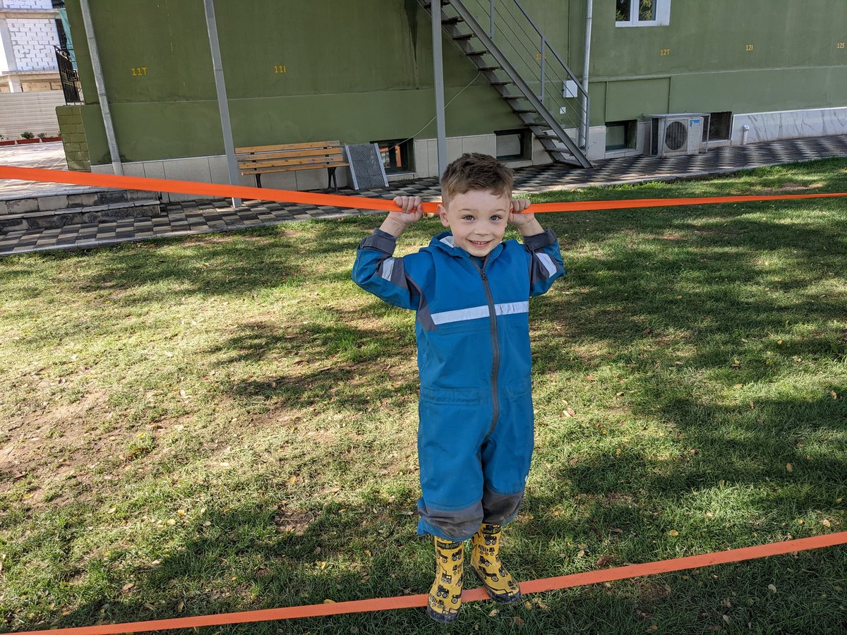 DohaDerek's tweet image. Got the #slackline out for @OutdoorClassDay fun at #tashschool
