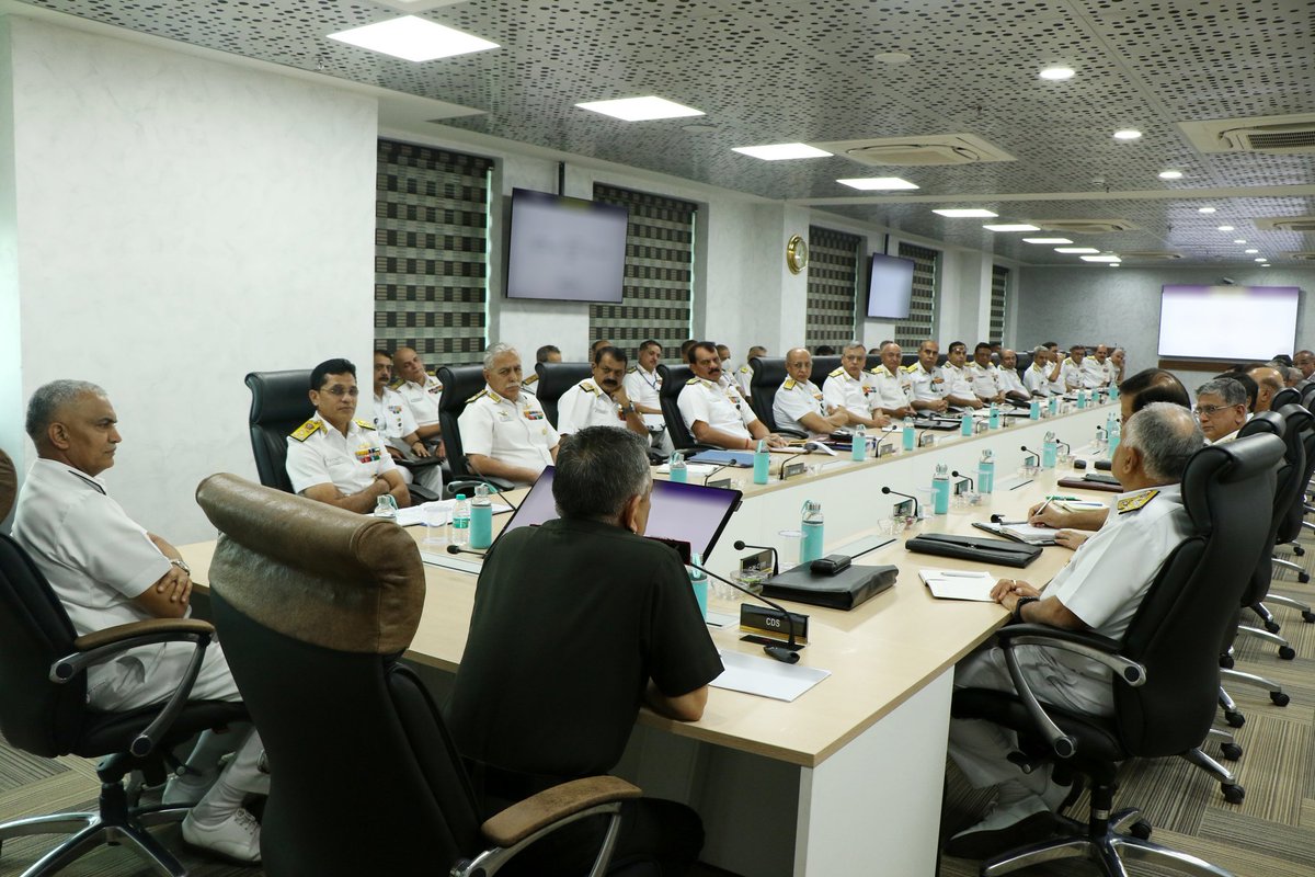 indiannavy's tweet photo. Gen Anil Chauhan #CDS, in his maiden address to the #NavalCommanders, since assuming charge, reiterated the need for Operational preparedness, #AatmaNirbharta & further integration in the #IndianArmedForces towards collectively meetg #India's National Security imperatives. https://t.co/FHCxOLXODY