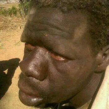 Lebsta10's tweet photo. @Tessah9209 @MichaelBucwa Problem is that am also broke 
N way too broke https://t.co/ZSoAGWbZpo
