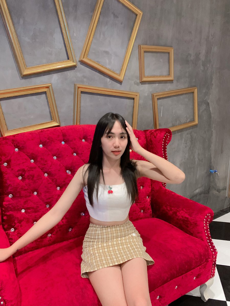 ChananyaSun46's tweet photo. มาถอดกระโปรงให้หน่อยสิ😜 #สาวสอง #รับงาน #นัดเย็ด #ขอนแก่นรับงาน #รับงาน https://t.co/GDXhPQwDxh