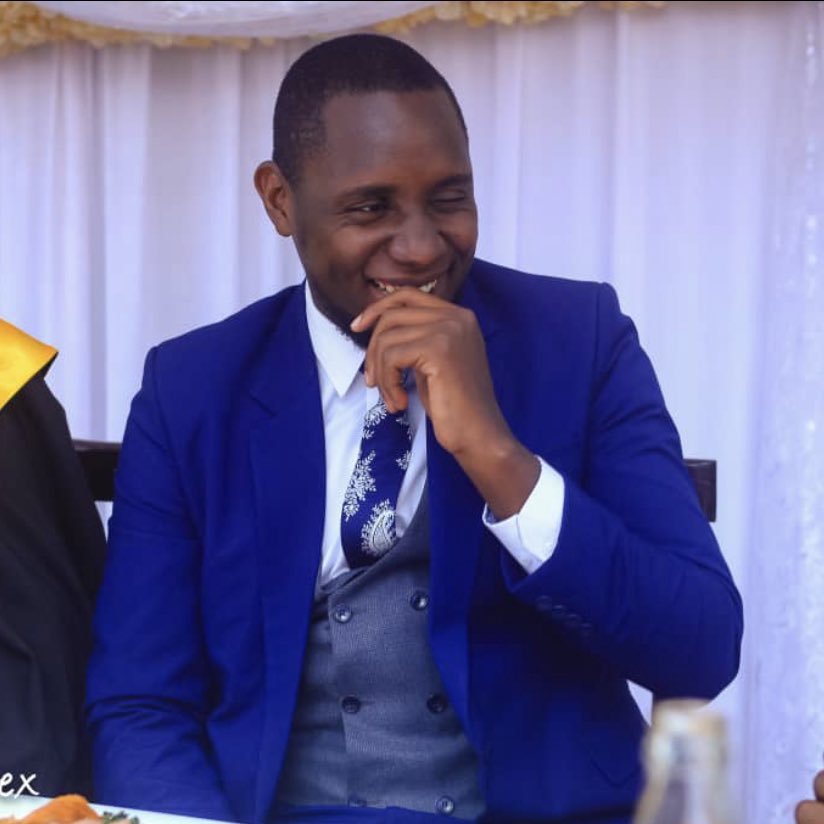 mosesmutagubya_'s tweet photo. … in knowing that because of your heart ❤️ , Allah may be kind to you🥺. Your whole life is a testament of this love for him. You were devout, saying prayers and leading them, taking up position when called upon in the community. Blessed with the gift of leadership ✊ https://t.co/XkvURSwviD