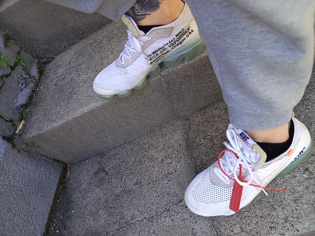 Stn43579368's tweet photo. ちょっと、コンビニまで
NIKE Off-White https://t.co/lWtfrejlUm