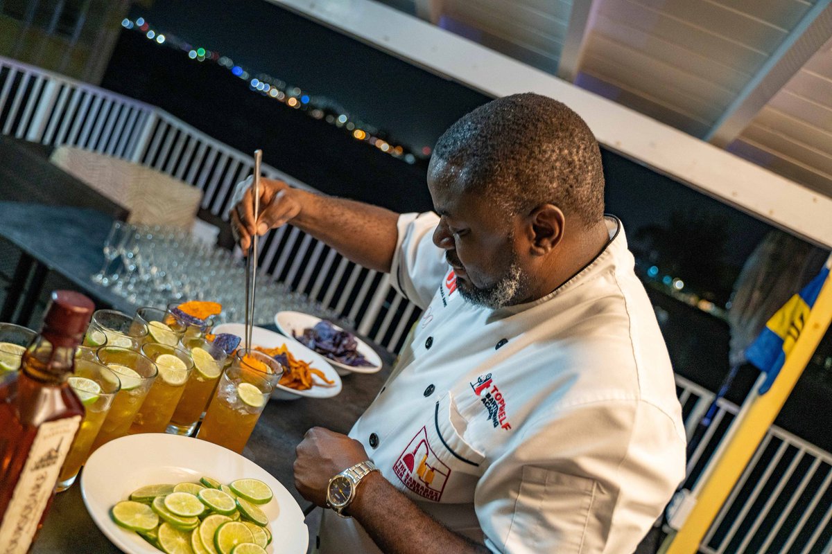 DodiBarbados's tweet photo. "bAng-her &amp; SMash"

Choice of Mahi Mahi + Fish Sausage or
Spiced Pork +Golden Apple Sausage | Sweet Potato Mosaic | Crispy Onions

"Beer Wid He"

Doorly’s 14-Year-Old, Citrus, Kola Tonic &amp; Dread Hop Red Ale Syrup, with a Lime Slice topped with a Sweet Potato Chip https://t.co/1L26HnjZA9