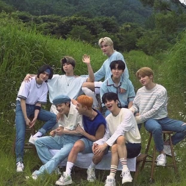 ccindecisas's tweet image. ⁠♡ →  Fotos de Stray kids por que los       extraño ♡ :(

by: 🐧