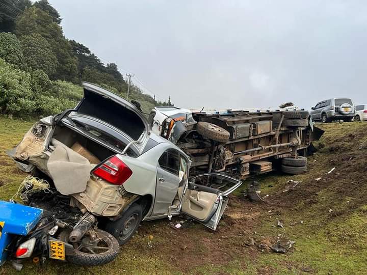 KalaleSteve's tweet photo. Accident occurred this morning at Kijambe,Kiambu County.
@Ma3Route https://t.co/0H0vKoiyUR