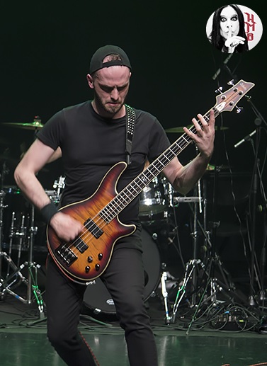 HMetalBrigade's tweet image. Hoy toca felicitar a Aitor Gómez también conocido como @stampcore. Multinstrumentista asturiano con paso por bandas como No Sense Within, Preventive Suicide, Mind Your Gap, @GajesDelOficio, @blackdevilgrupo, su propio proyecto en solitario o #Unexpectance. 
¡¡Felicidades Aitor!!