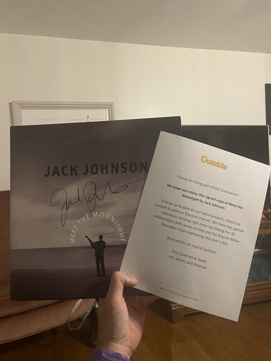 Just received my signed vinyl from @Outsideio by @jackjohnson ! Thank you to the outerverse team and Jack Johnson for signing this record for me! Goes to show the value behind Web3 and NFT communities🤙🚀🔥 better together!