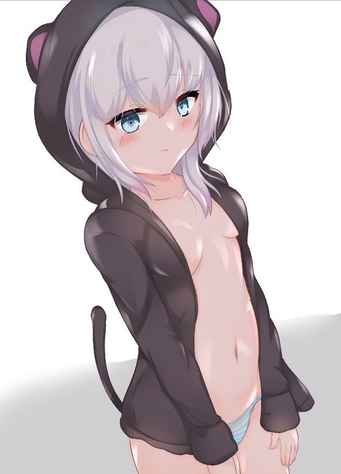 🧢🐱「いちおう響だよ。」
お仕事終わりの司令官とにゃんにゃんタイムをする準備をしてくれる響ちゃん 