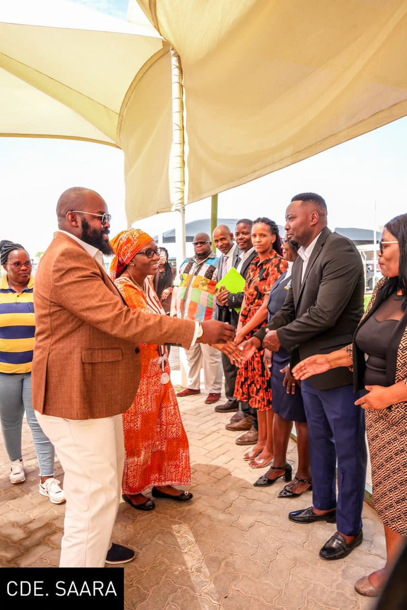 comradesaara's tweet photo. Right Honorable Prime Minister Engagement with KVC and Traditional authority at the Kamanjab village council. During this engagement the Prime Minister highlighted that it is the unity of Purpose and action that enables a community to achieve what they have achieved. https://t.co/uWKpIlgvpe