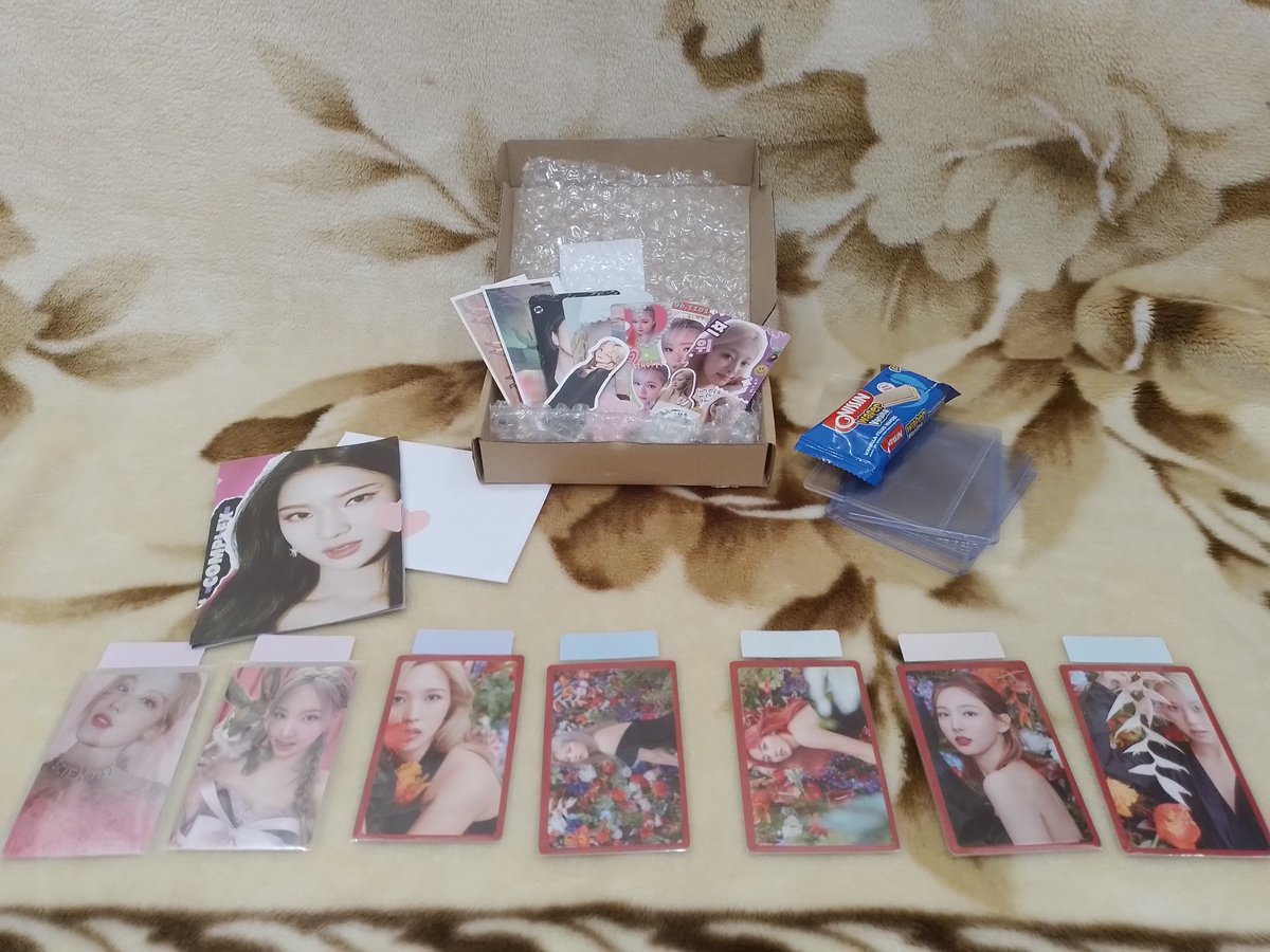 jinsbentables's tweet photo. [#bp_proofs | #yjnparcels]

ITS HEREEEEE~ nayeon bunny set came home na po! @blackpinkscart thank you po sa secured packaging &amp; freebies >< they all arrived safely, no dents, marks nor damage/s! have a great day po!! https://t.co/T75h6JUxAJ