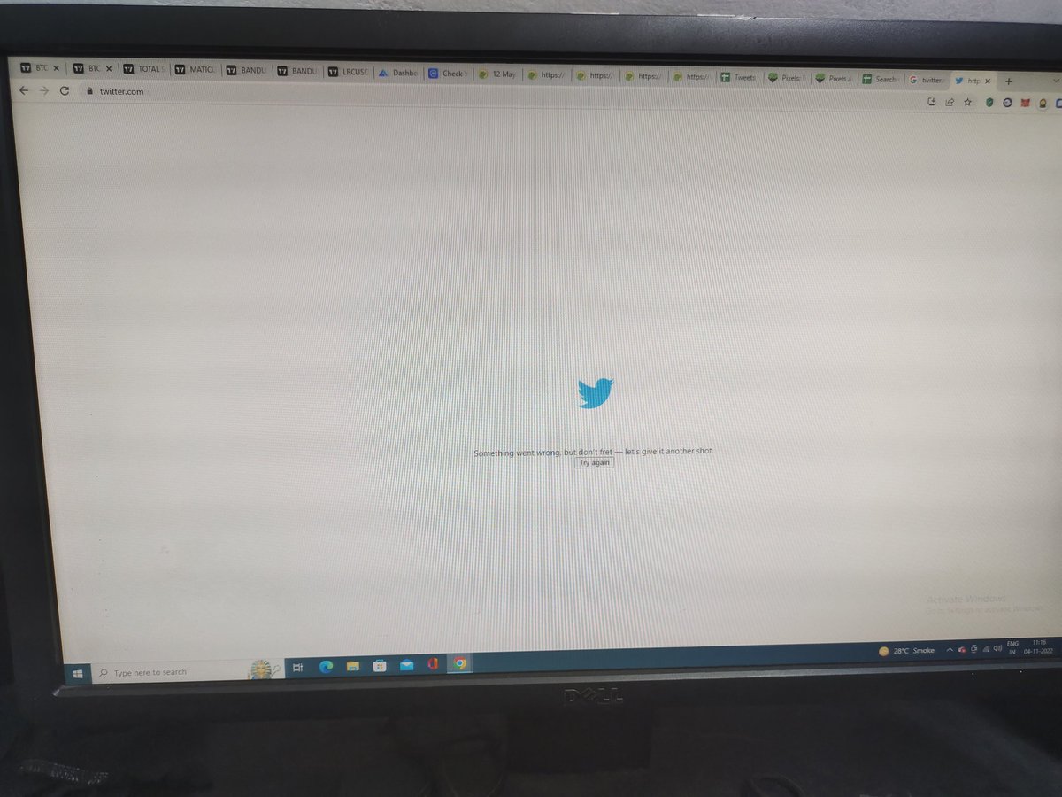 cryptowaley's tweet photo. #Twitter #TwitterNotWorking
Twitter Not working ❌🚫
Our Desktops computer 🖥️
Our Laptops 💻
Working completely fine in ✅
Android PHONES 📱
IOS PHONES 📱
What's ur status guys ??
Do let us now
@twittersupport https://t.co/BmHthW0prk