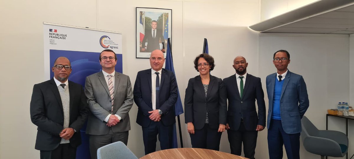 csimadagascar's tweet photo. La Présidente, le Secrétaire Exécutif du #CSI, le DG de l'#ARAI et le vice-président du #PAC effectuent actuellement une mission d'imprégnation et d'échange d'expériences auprès de l'Agence de Gestion et de Recouvrement des Avoirs Saisis et Confisqués #AGRASC de Paris-France https://t.co/ufCPt7UNns