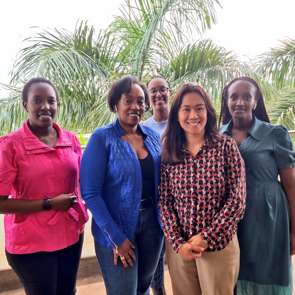 MichelleKristy_'s tweet photo. Delighted to meet @PSF_Specialized hosting @ITCnews #SheTrades Hub in #Rwanda &amp; discussed:
✅ work plan &amp; collaboration
✅ outreach strategy
✅ service diversification
to empower women-led businesses in Rwanda to better connect to &amp; benefit from markets. https://t.co/Tt125izgiv