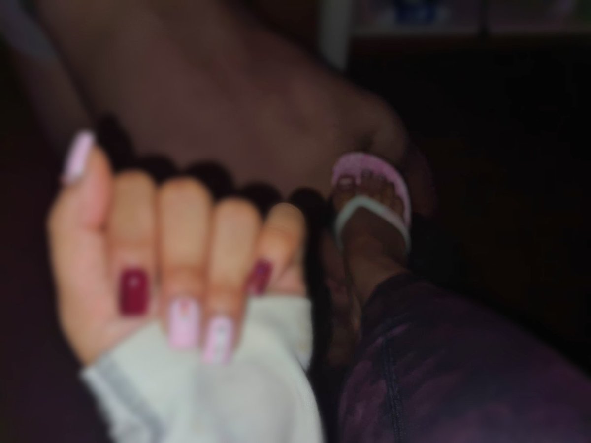 لما تدخل عندي لازم تعرف انه كرامتك وشرفك ومنصبك وفلوسك كلهن تحت رجلي وانت خاضع تحتهن وتنتظري اتفل عليك وادعس عليك ي خنيث #رتووووووويت_للمزيد #معصيتي__راحتي #اعاده_تغريده #كلبه_مطيعه #كلب_خاضع