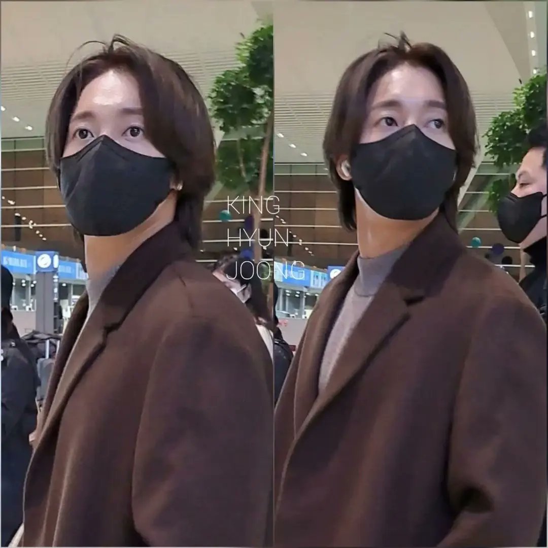 Heading to New York
Safe flight and God bless you all
<a href="/khj_heneciatwt/">KIMHYUNJOONG</a> Airport Fashion
Gorgeous❤️❤️❤️

Cr to <a href="/kinghyunjoong86/">킹현중 :: 강아지풀</a>