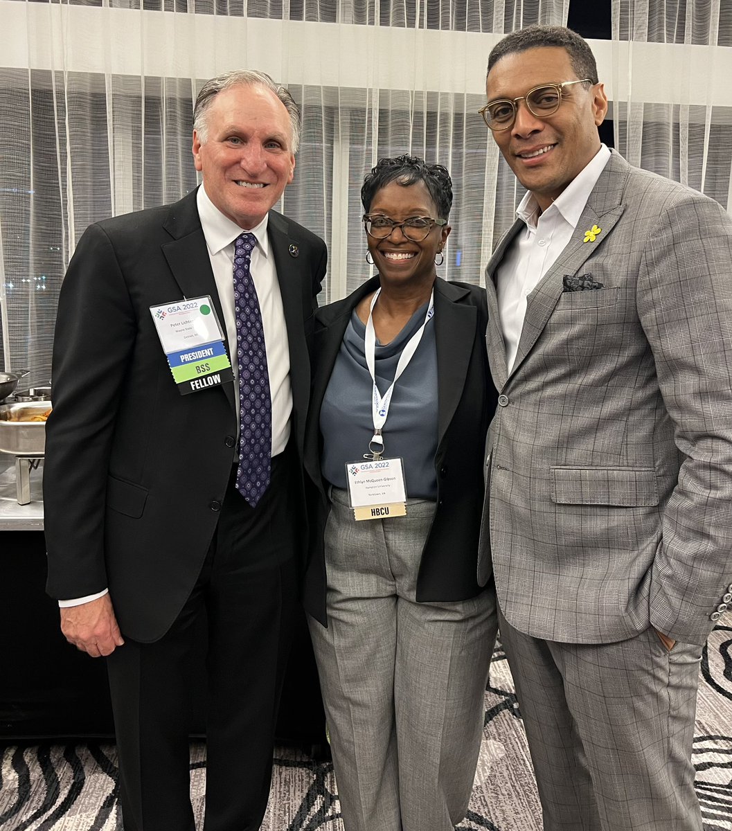 Enjoying  great minority awards reception here at GSA2022 reception along with GSA President Lichtenberg and Dr. Carl Hill from Alzheimer’s Association @sgsmgr @hillcv17 @BlakGerontology