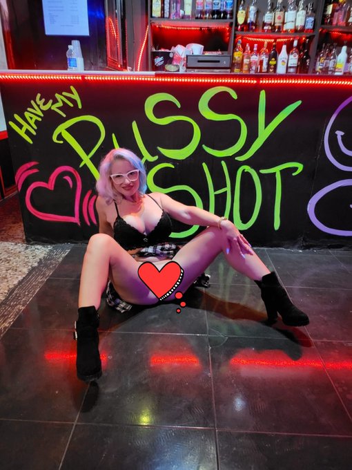 The best shot in Benidorm and anywere. How many could you handle at Millers bar Benidorm xxxx https://t