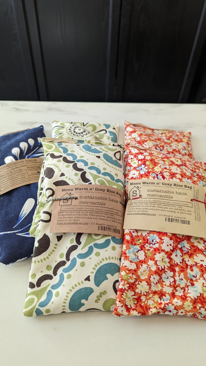 hyssopbeautyllc's tweet photo. #HOWTOHYSSOP SUGGESTIONS FOR #NEWMOMS
Know a new mom? Here are gift ideas for new moms that we are sure they will love!
💖Shower Steamers
💖Warm n' Cozy Bags
💖Java Love Scrub
💖Wanderlust Himalayan Salt Scrub Bars
💖Chamomile Hydrosol
💖Coffee Eye Cream https://t.co/jfhJcMzxJ0