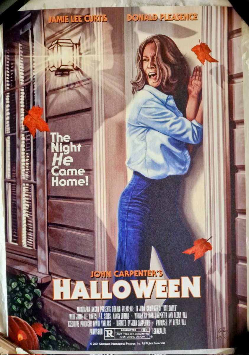 mikeycubed's tweet photo. Been a while since I bought a new film print but had to grab this beautiful @samgilbey #Halloween one after missing it first time round. One of my favourite artists doing justice to my favourite ever film and #FinalGirl @jamieleecurtis! 🎃🍂😍

#SamGilbey #AlternativeMoviePoster https://t.co/rT2pz4AhJ1