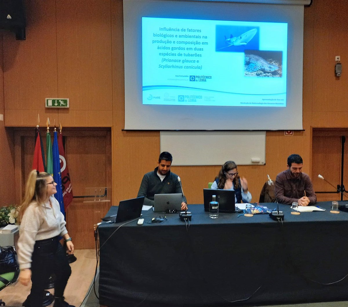 Lemos_lab's tweet photo. 👏 Congrats Ana Fernandes for the MSc in Marine Resources Biotechnology 🌊👩‍🔬

Thesis on the effects of environmental &amp; biological factors on the fatty acids of #bluesharks 🦈and small-spotted #catsharks 🦈 &amp; is included in #FCT project #Bluesharker

@MARE_centre @ESTM_IPL  #shark https://t.co/eoML63Kqj0