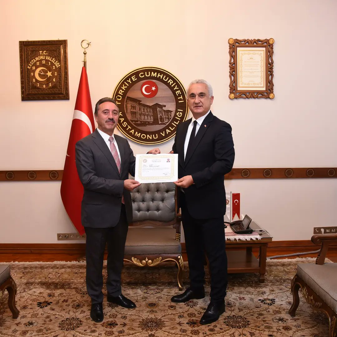 Kastamonu Kırsal Kalkınma ve Örgütlenme Şb. Md. iken Mersin Silifke Atatürk El Snt. Eğtm. Mrkz. Md. olarak atanan Sinan Çelebican Valimiz Sn. <a href="/Valiavnicakir/">Avni Çakır</a>’a veda ziyaretinde bulundu.
Vali Çakır,Sinan Çelebican'a hayırlı olsun dileklerinde bulunarak görevlerinde başarılar diledi